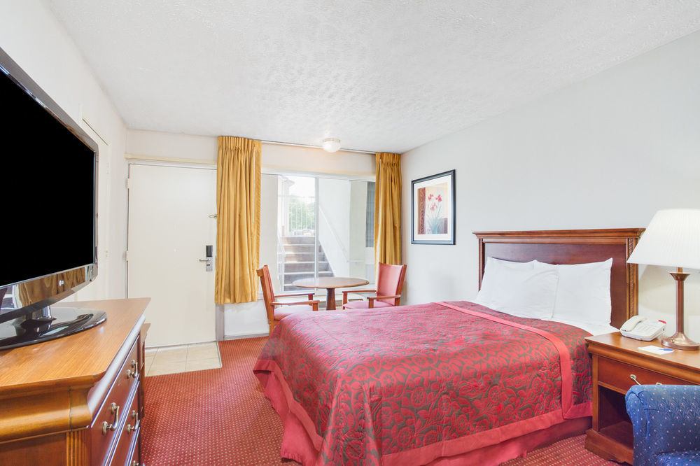 Days Inn By Wyndham צ'סטר מראה חיצוני תמונה