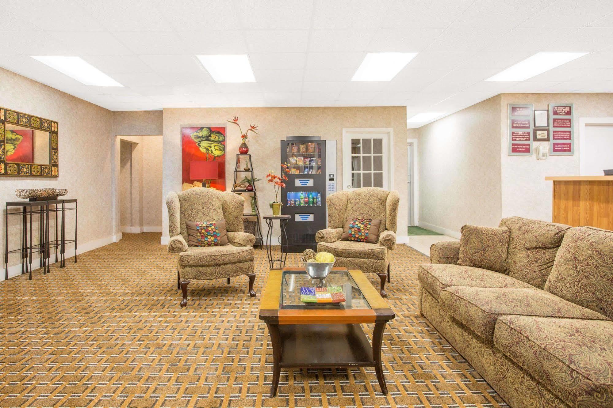 Days Inn By Wyndham צ'סטר מראה חיצוני תמונה